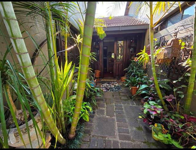 2 BEDROOM PROPERTY TO RENT IN LYNNWOOD